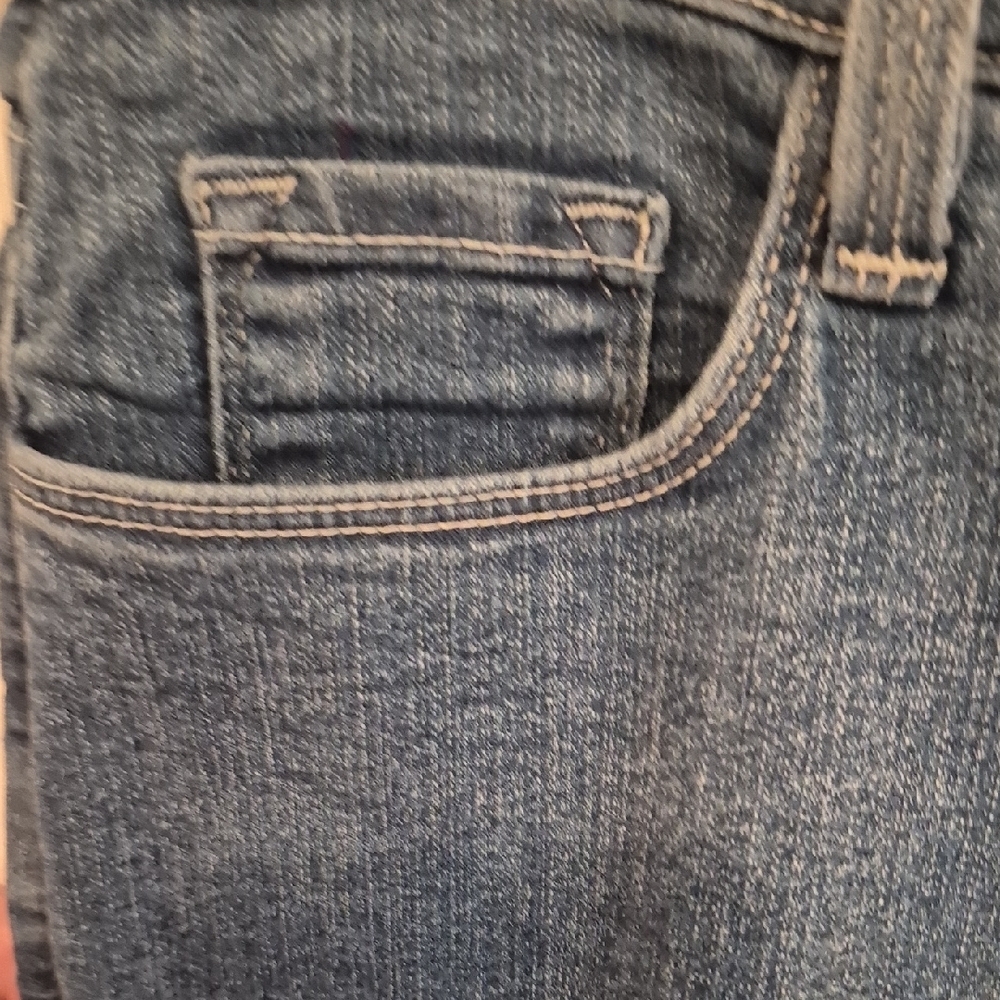 NYDJ Blue Cropped Jeans with Embroidery On Back Pockets - Picture 4 of 12